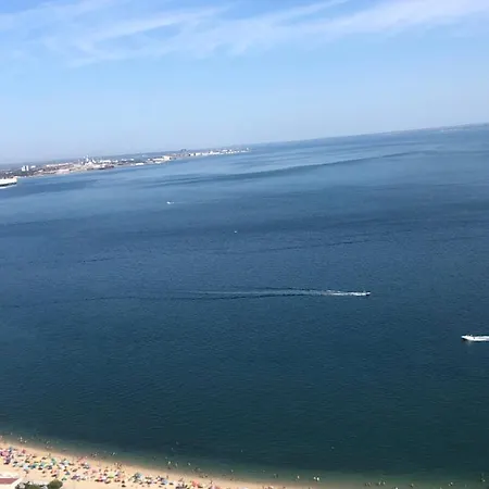 Apartment Breeze Beach House Setubal