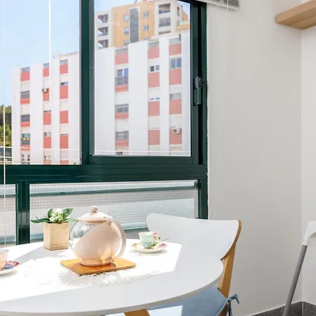 Breeze Beach House Apartment Setubal