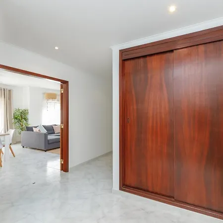Breeze Beach House Apartment