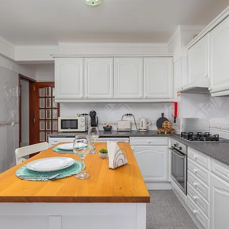 Apartment Breeze Beach House Setubal