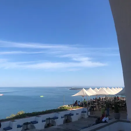 Breeze House 아파트