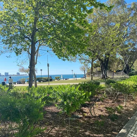 Breeze House 아파트